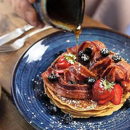 Hotel The Forest At Mount Congreve Gardens *