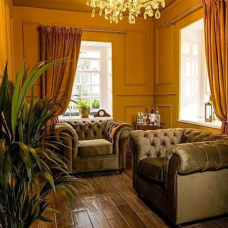 Hotel The Forest At Mount Congreve Gardens *